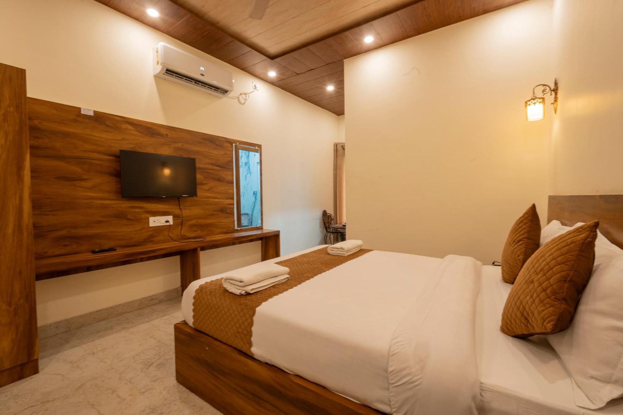 Ashoka Hotel Karol Bagh Delhi New Delhi Exterior photo