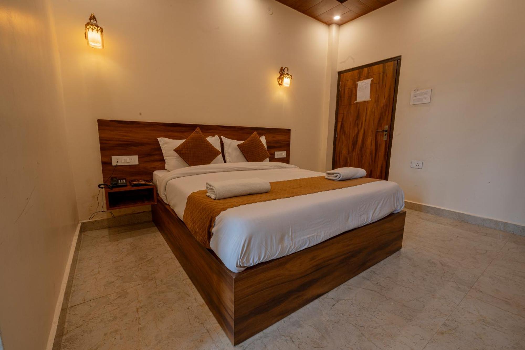 Ashoka Hotel Karol Bagh Delhi New Delhi Exterior photo